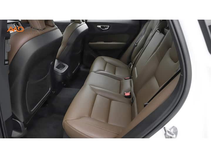 Фото 7 - Volvo XC60