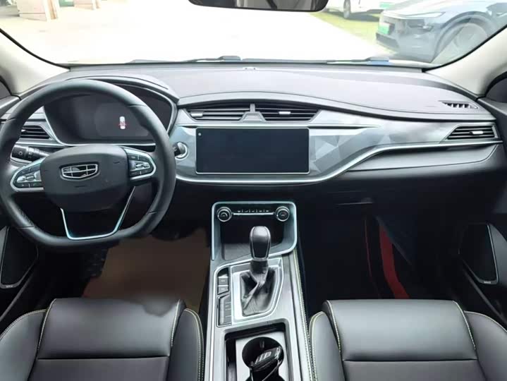 Фото 9 - Geely Binrui