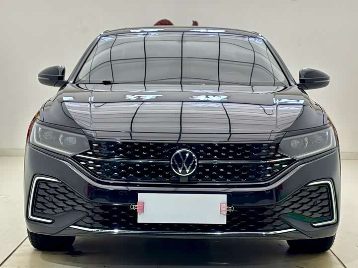 Фото 2 - Volkswagen Passat