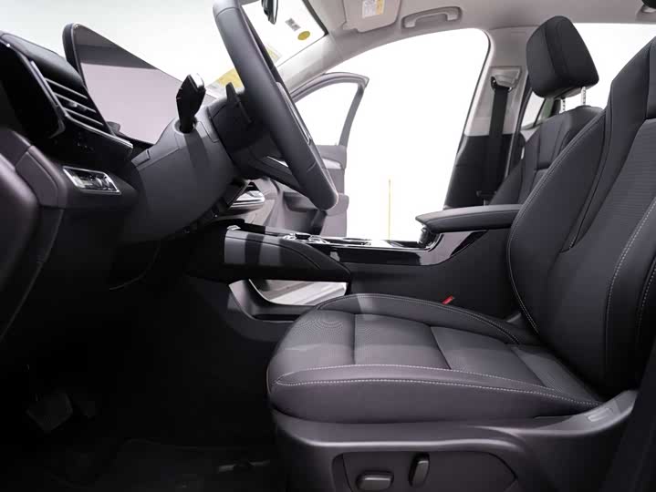 Фото 13 - Buick Envision S