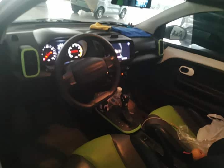 Фото 12 - Roewe Clever