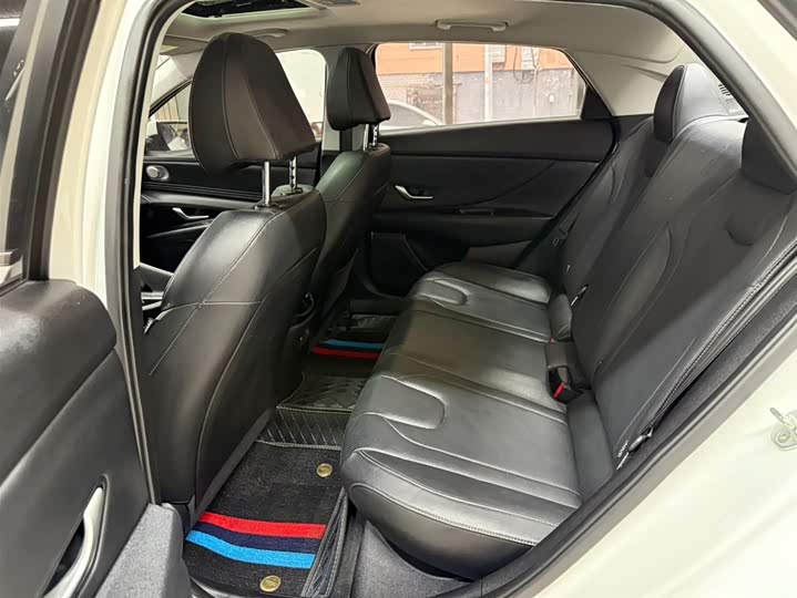 Фото 18 - Hyundai Elantra N line