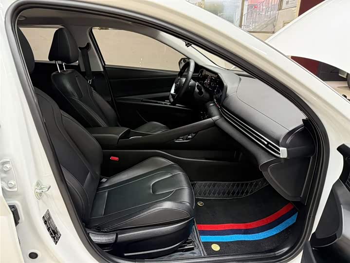 Фото 21 - Hyundai Elantra N line