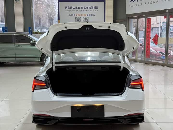 Фото 24 - Hyundai Elantra N line