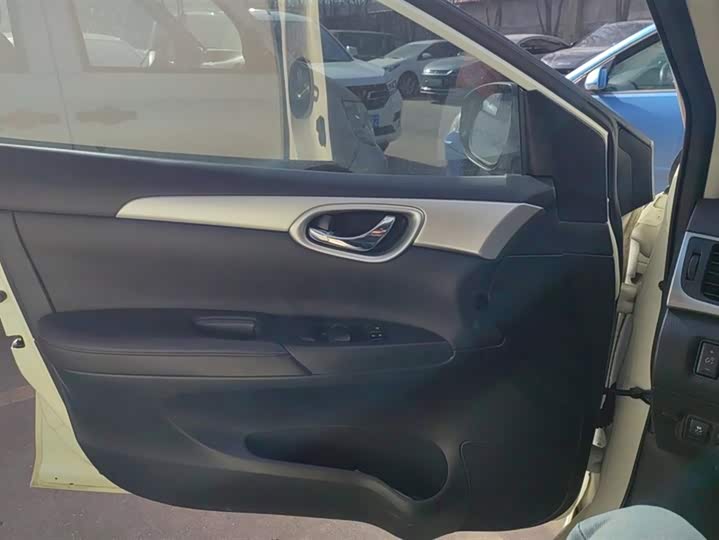 Фото 7 - Nissan Sylphy