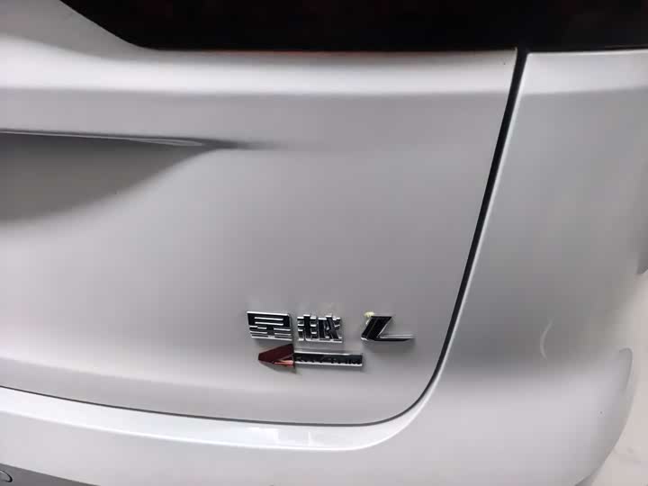 Фото 13 - Geely Monjaro