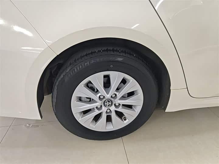 Фото 26 - Toyota Corolla