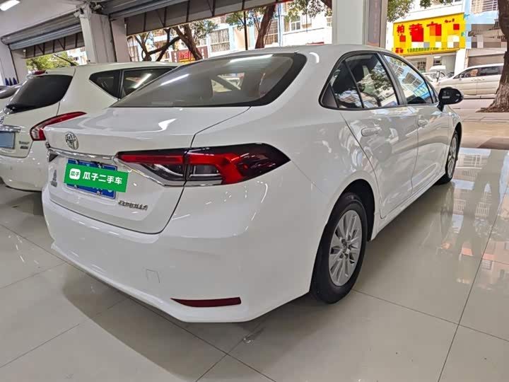 Фото 7 - Toyota Corolla