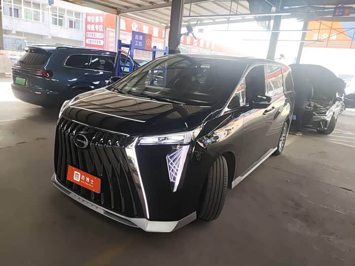 Фото 1 - GAC Trumpchi M8