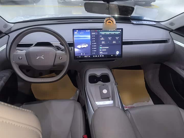 Фото 10 - XPeng Mona M03