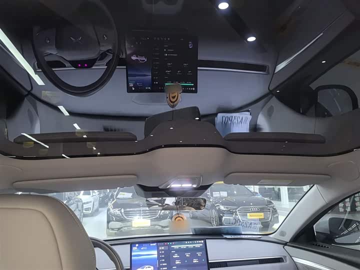 Фото 18 - XPeng Mona M03