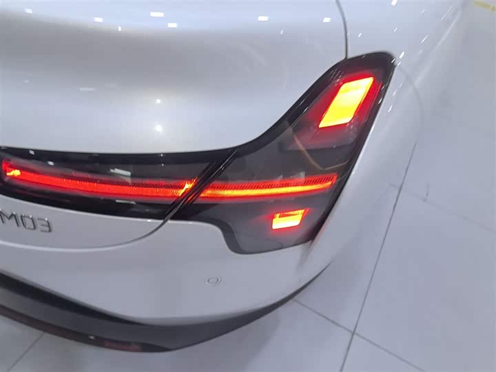 Фото 8 - XPeng Mona M03