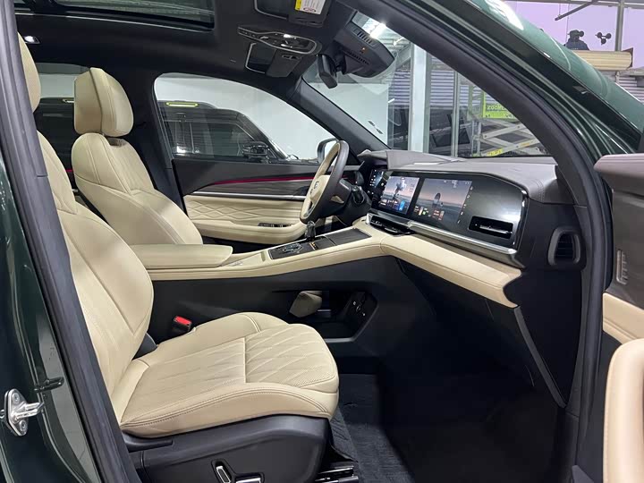 Фото 21 - Geely Monjaro