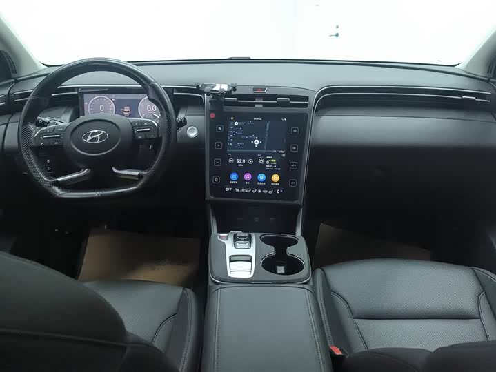 Фото 12 - Hyundai Tucson L