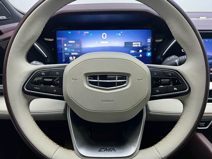 Фото 13 - Geely Monjaro