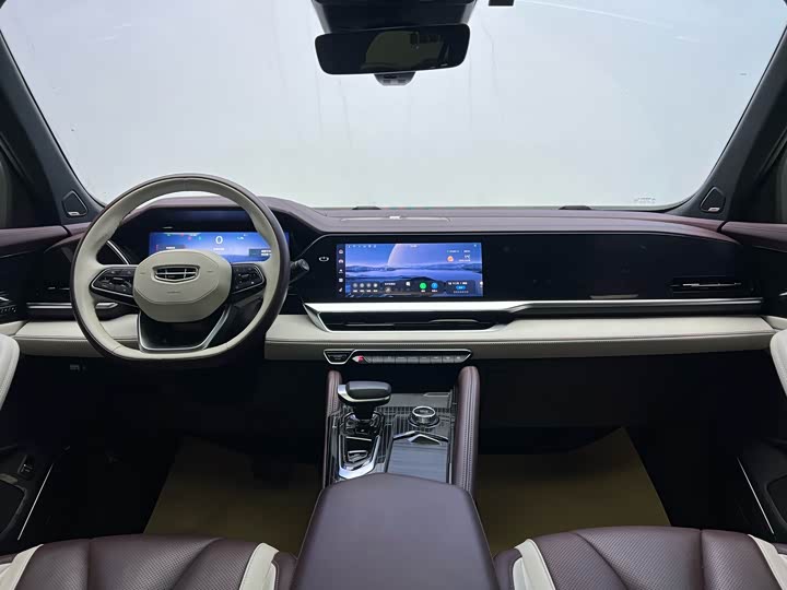 Фото 17 - Geely Monjaro