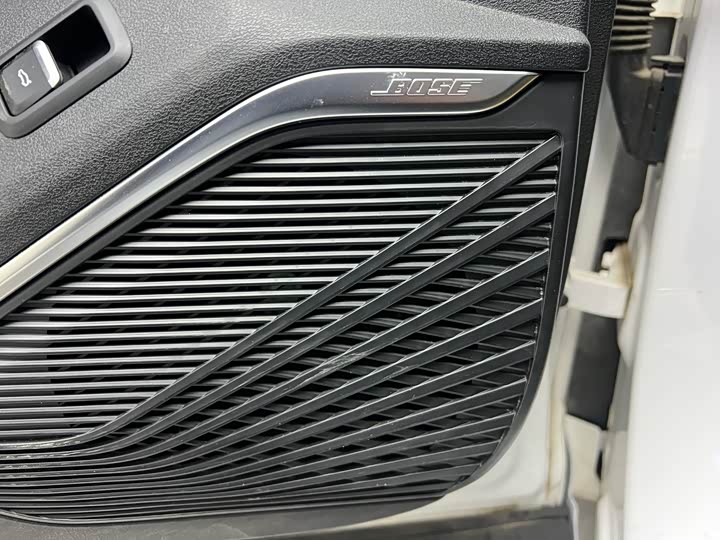 Фото 7 - Geely Monjaro