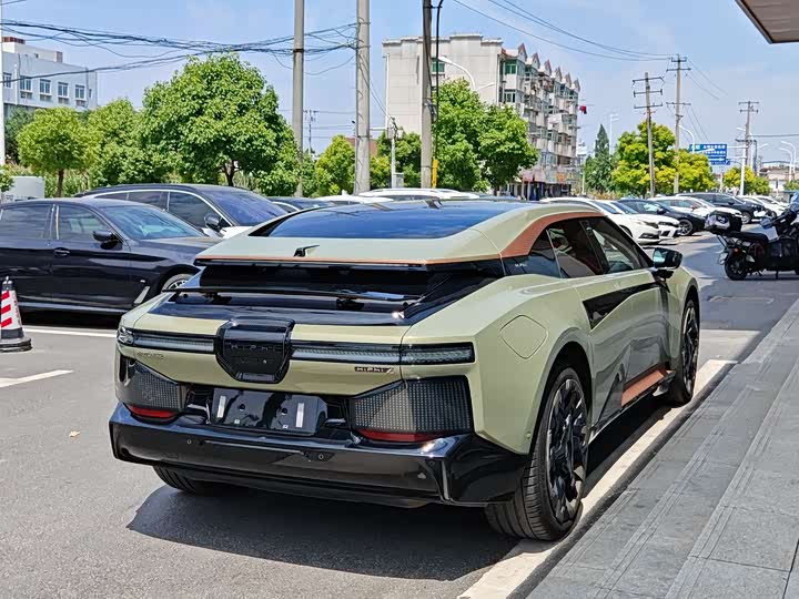 Фото 6 - HiPhi Z