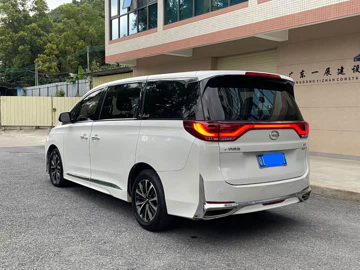 Фото 4 - GAC Trumpchi M8