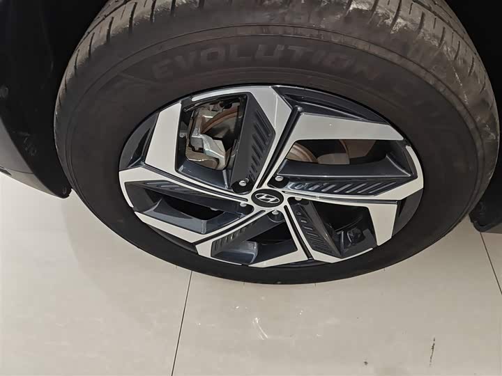 Фото 23 - Hyundai Tucson L