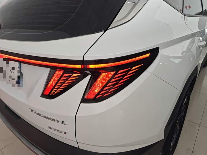 Фото 8 - Hyundai Tucson L