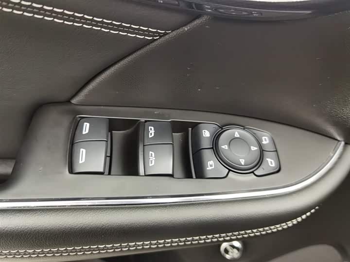 Фото 9 - Buick Envision Plus