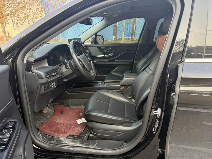 Фото 4 - Lincoln Corsair