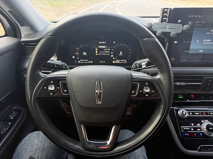 Фото 5 - Lincoln Corsair