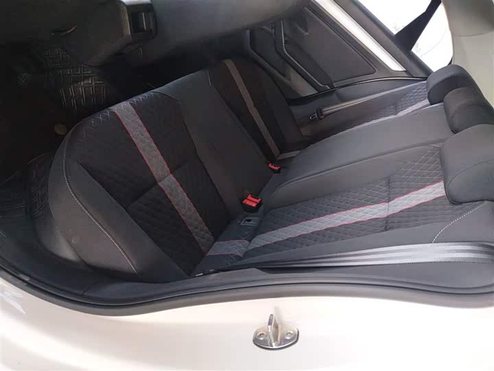 Фото 17 - Volkswagen Lamando L