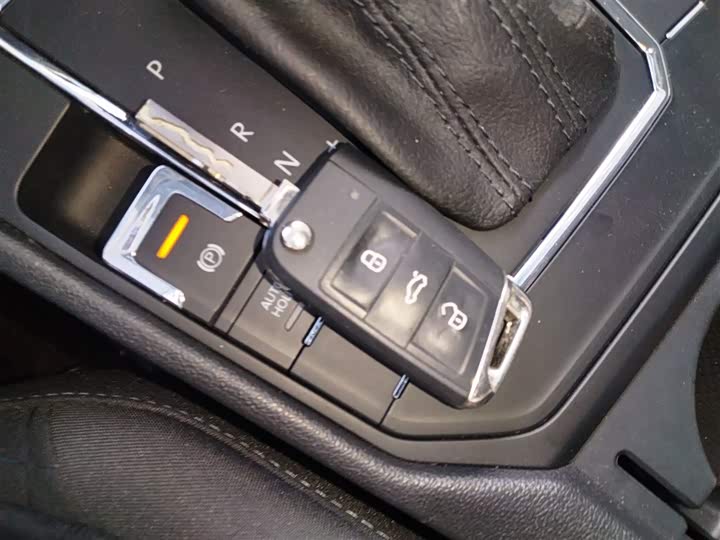 Фото 9 - Volkswagen Lamando L