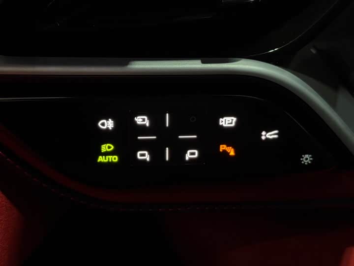 Фото 15 - Ferrari 296