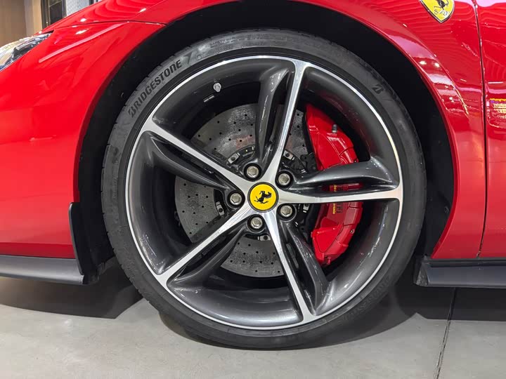 Фото 5 - Ferrari 296