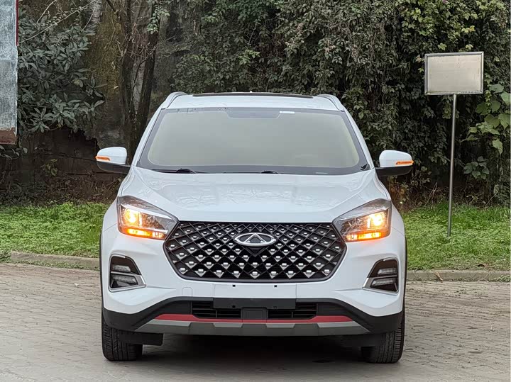 Фото 2 - Chery Tiggo 5x