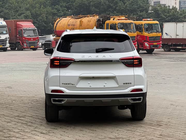 Фото 7 - Chery Tiggo 5x