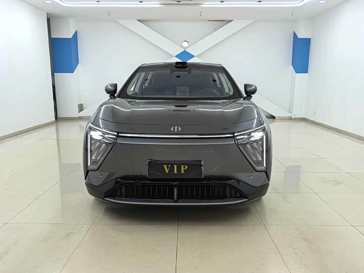 Фото 2 - HiPhi Y