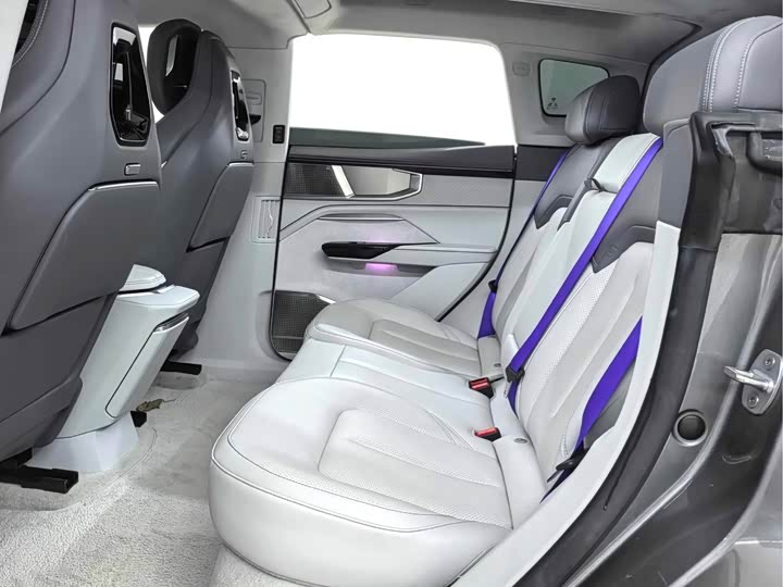 Фото 7 - HiPhi Y