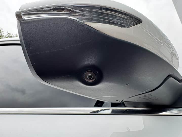 Фото 21 - Geely Emgrand