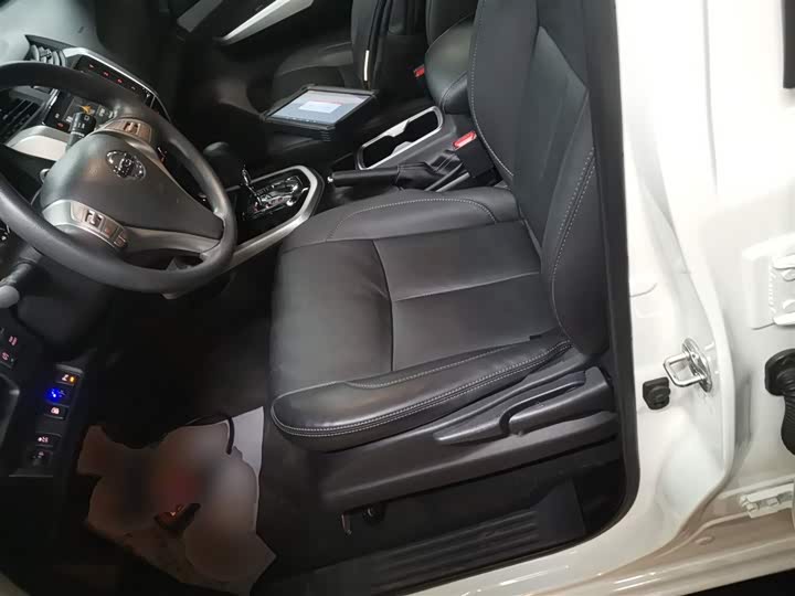 Фото 15 - Nissan Terra