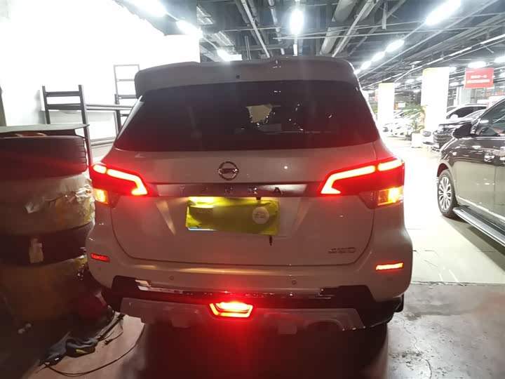 Фото 6 - Nissan Terra