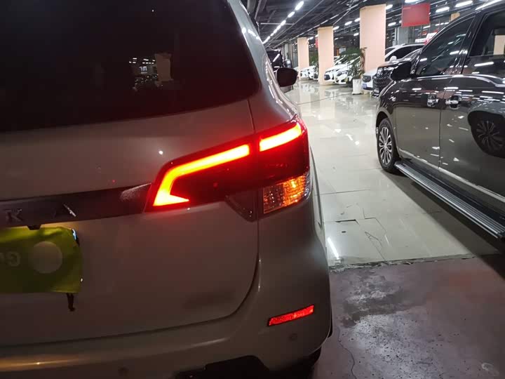 Фото 8 - Nissan Terra