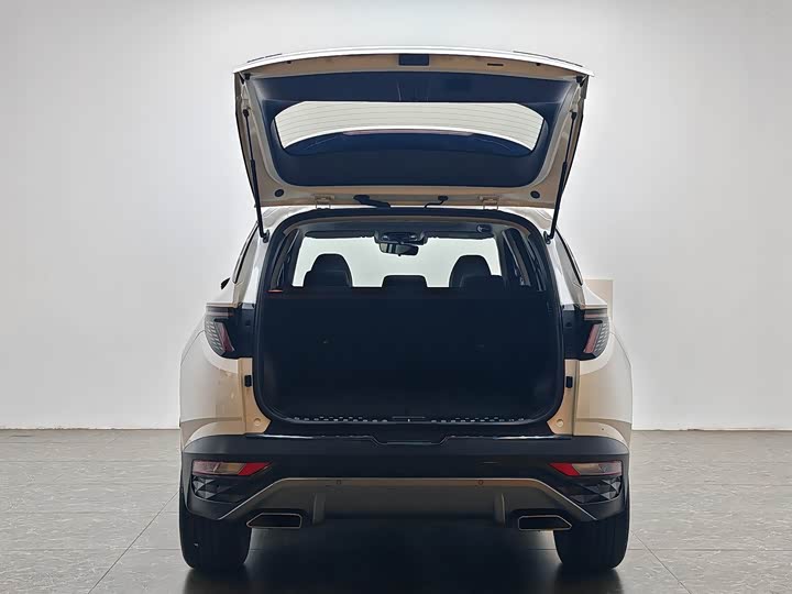 Фото 11 - Hyundai Tucson L