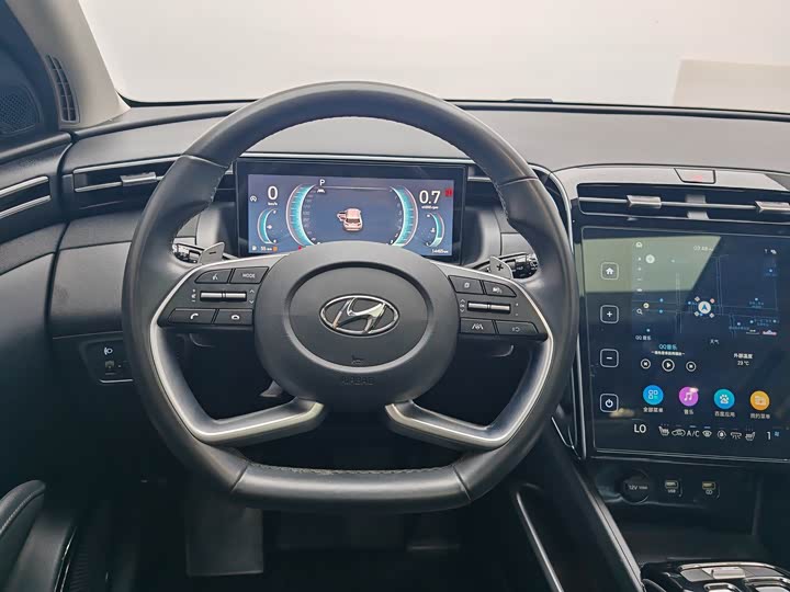 Фото 17 - Hyundai Tucson L