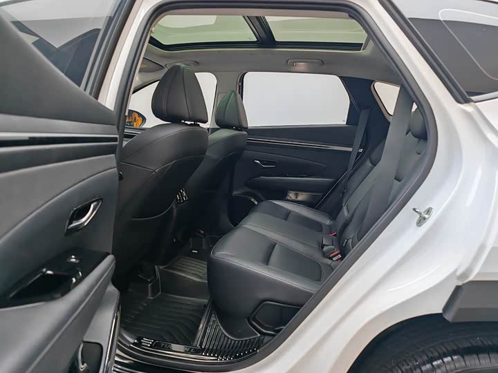 Фото 21 - Hyundai Tucson L