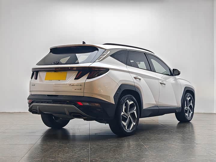 Фото 3 - Hyundai Tucson L