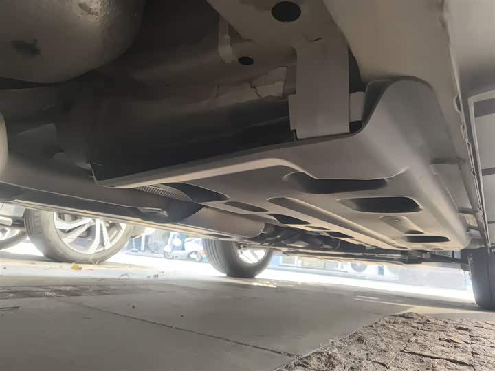 Фото 17 - Geely Coolray