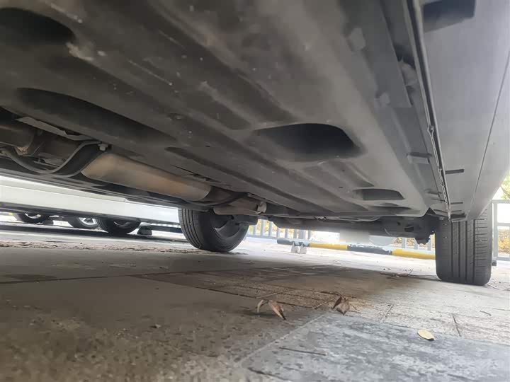 Фото 19 - Geely Coolray