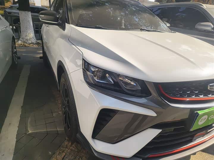 Фото 30 - Geely Coolray