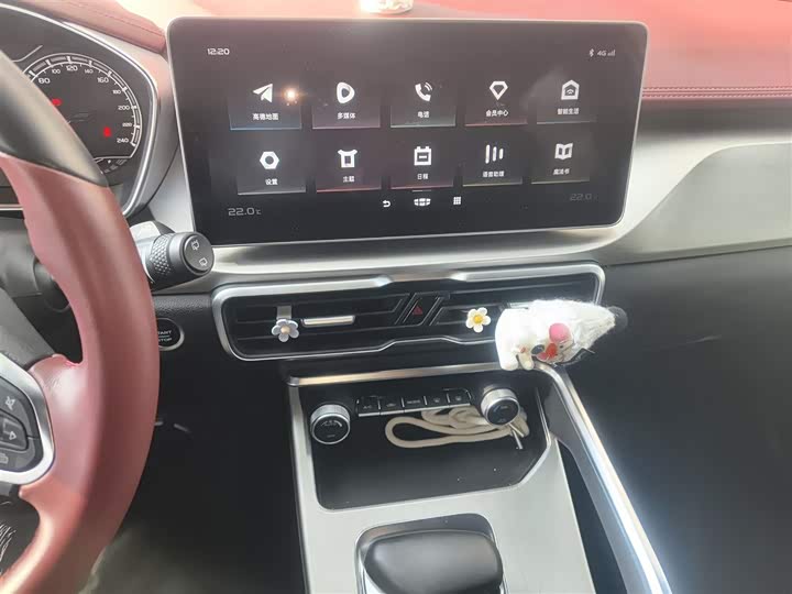 Фото 6 - Geely Coolray