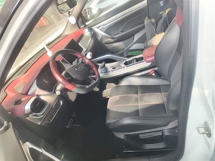 Фото 8 - Geely Coolray