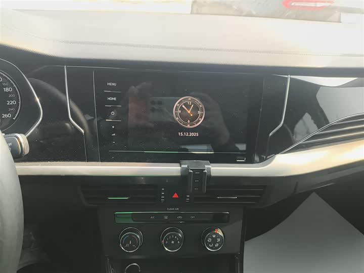 Фото 13 - Volkswagen Passat